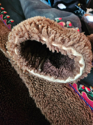 VINTAGE - AFGHAN VINTAGE LEATHER EMBROIDED PATCHED SHEEPSKIN FUR TRIM
