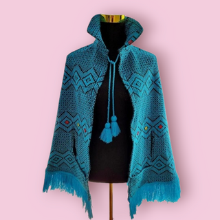 VINTAGE - GRANDMAS WOOL FRINGED SHAWL